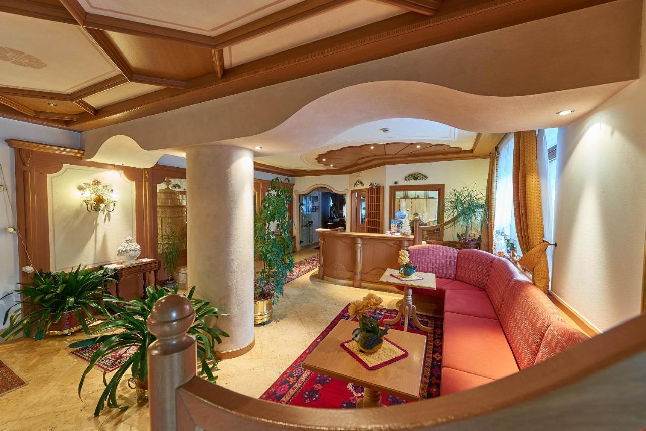 Hotel Bonapace ***S Мадонна-ди-Кампильо Экстерьер фото