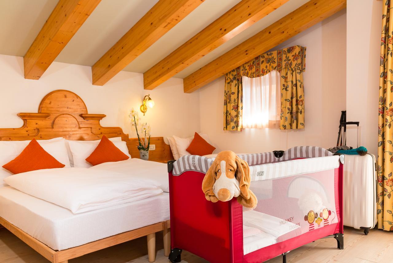 Hotel Bonapace ***S Мадонна-ди-Кампильо Экстерьер фото
