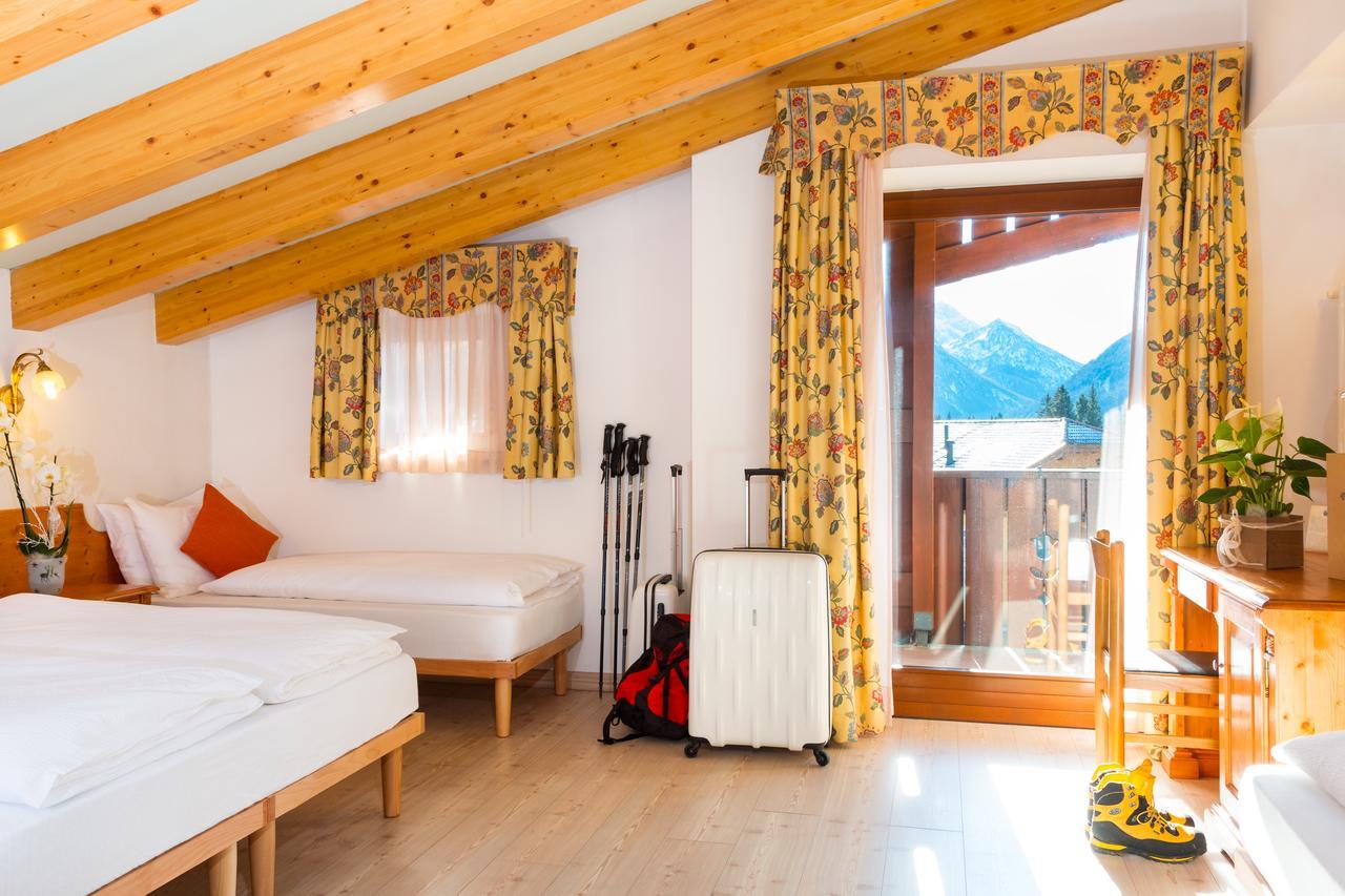 Hotel Bonapace ***S Мадонна-ди-Кампильо Экстерьер фото