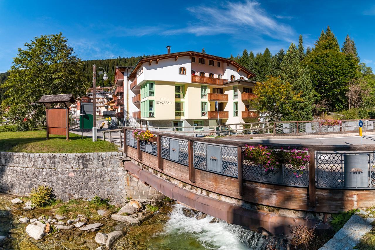 Hotel Bonapace ***S Мадонна-ди-Кампильо Экстерьер фото