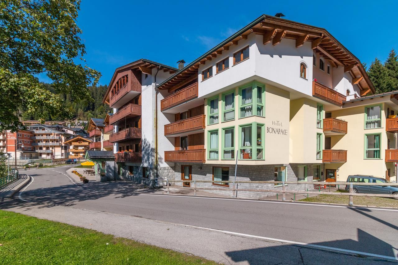 Hotel Bonapace ***S Мадонна-ди-Кампильо Экстерьер фото