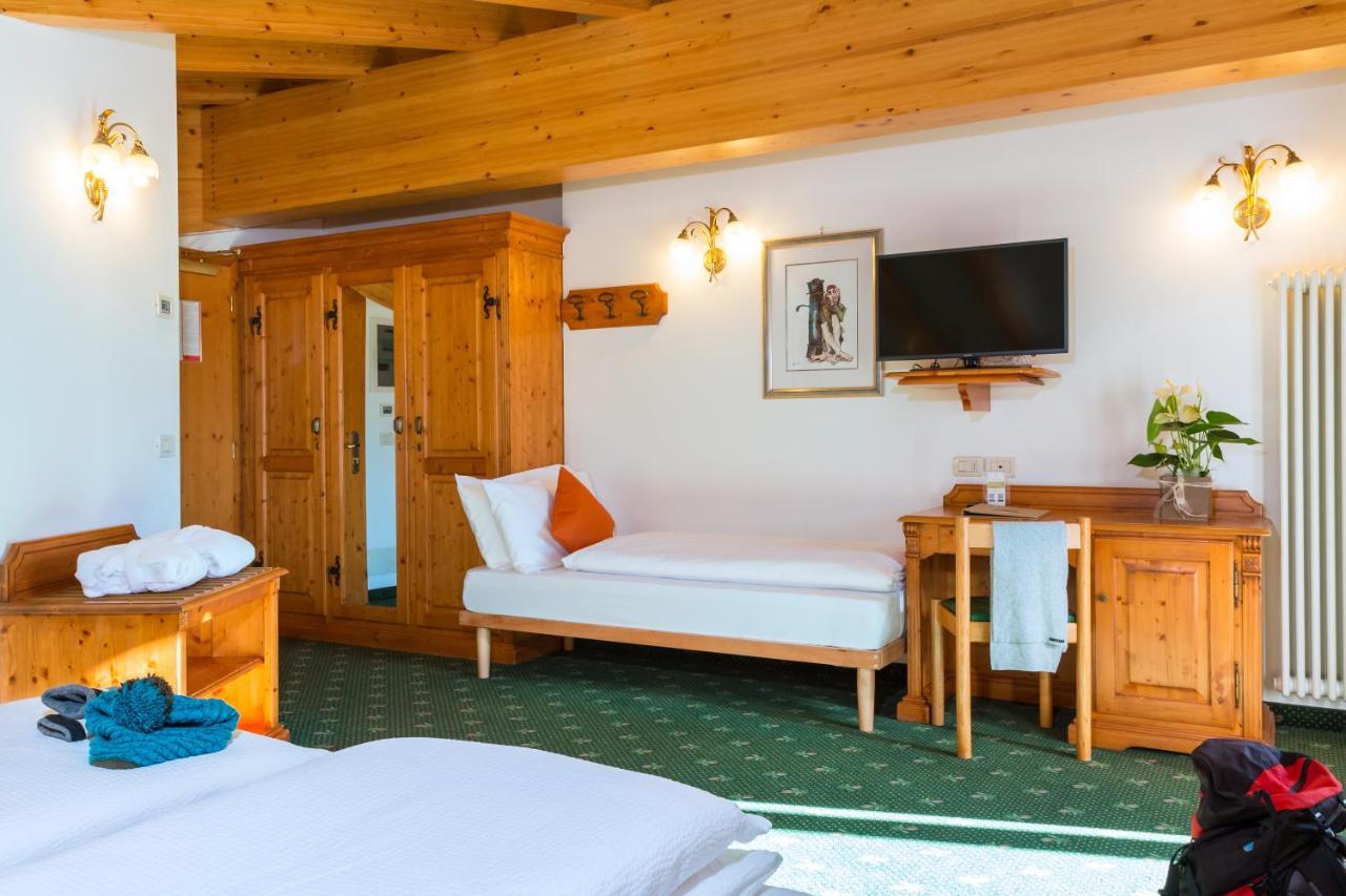 Hotel Bonapace ***S Мадонна-ди-Кампильо Экстерьер фото