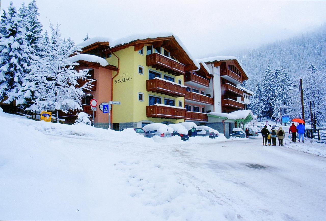 Hotel Bonapace ***S Мадонна-ди-Кампильо Экстерьер фото